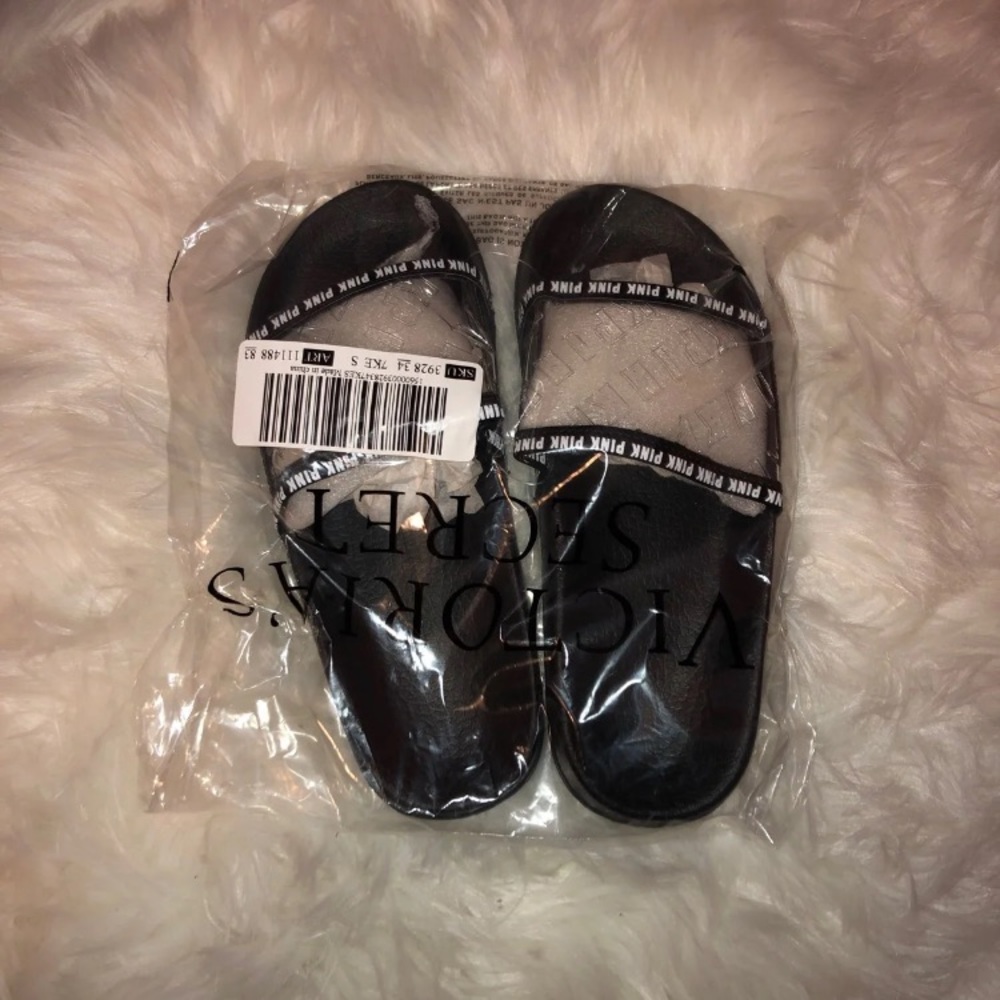 Victoria’s Secret PINK sandal slides
